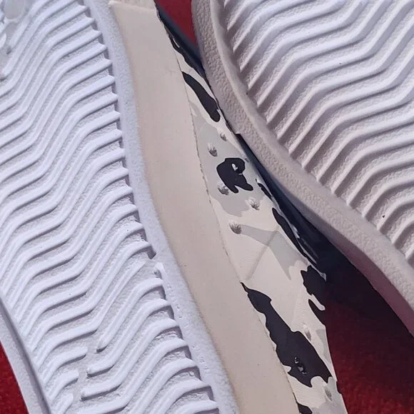 DSG Youth White Gray and Black Camo Non Marking Sole EVA Slip On Shoes Size 11K - Picture 15 of 16